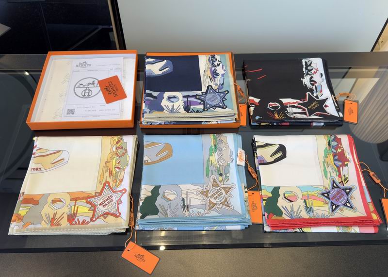 Hermes Silk Scarf 90X90cm E050902